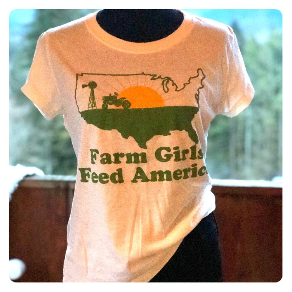 NWOT Farmgirl brand Tee